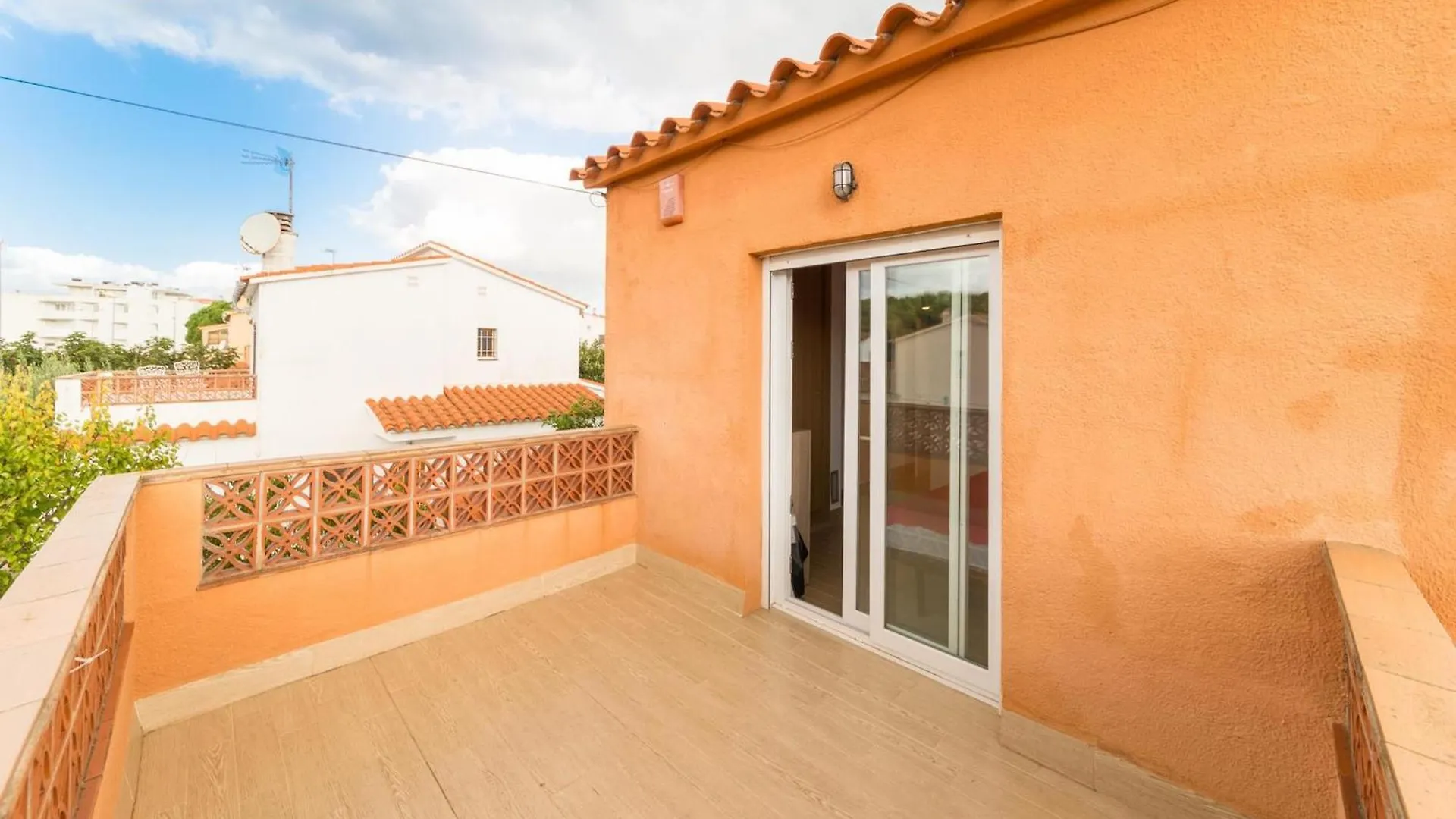Charming Villa, 200 Meters From Riells Beach L' Escala Villa