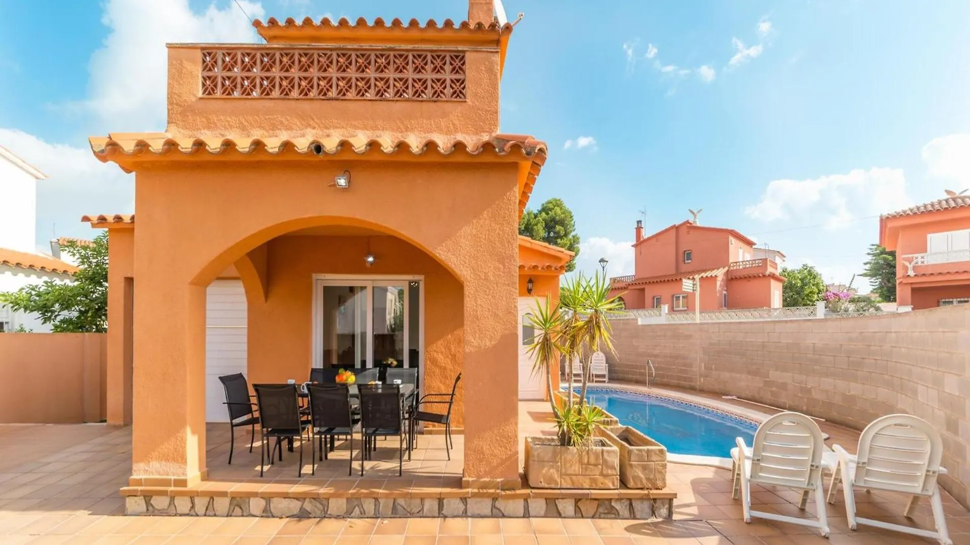 Charming Villa, 200 Meters From Riells Beach L' Escala 0*,  Spanien