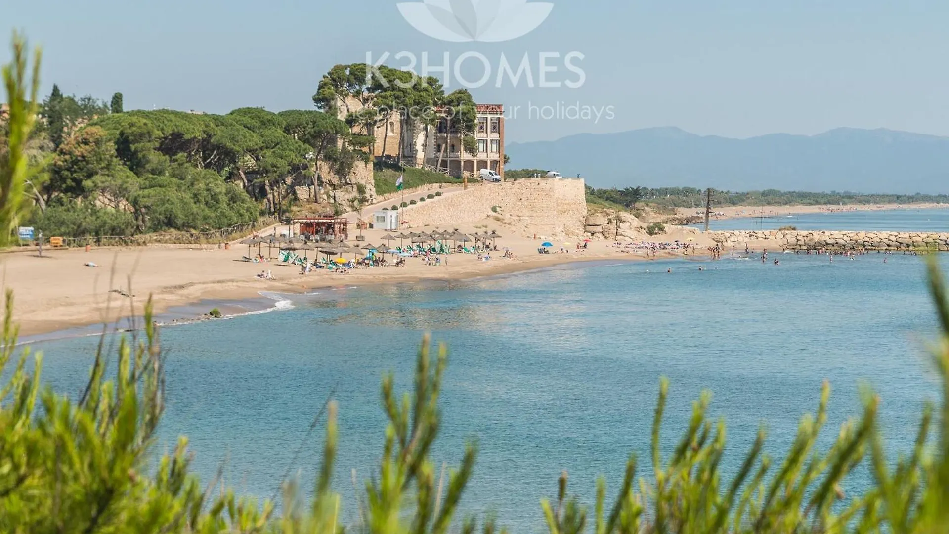Villa Charming Villa, 200 Meters From Riells Beach L' Escala Spanien